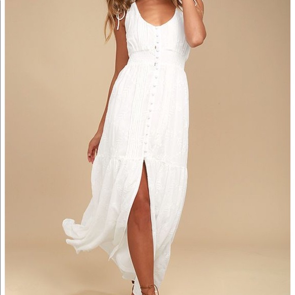 Lulus Dresses & Skirts - Lulus white embroidered floral maxi dress